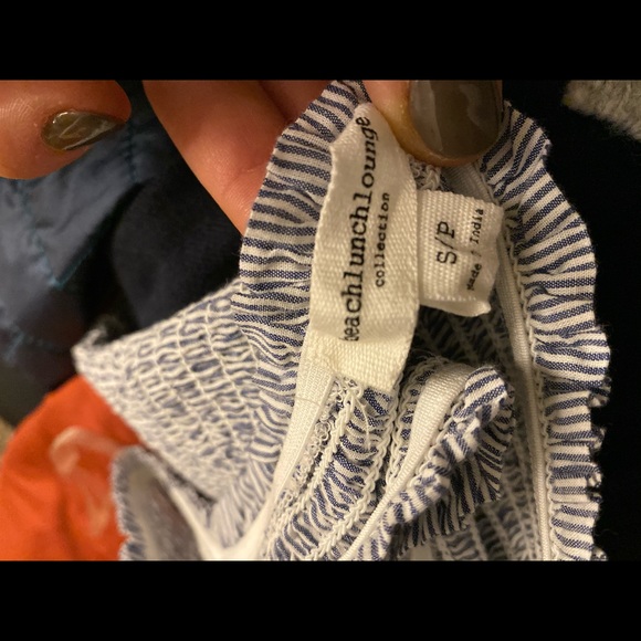 Off the Shoulder Blouse - Picture 2 of 2